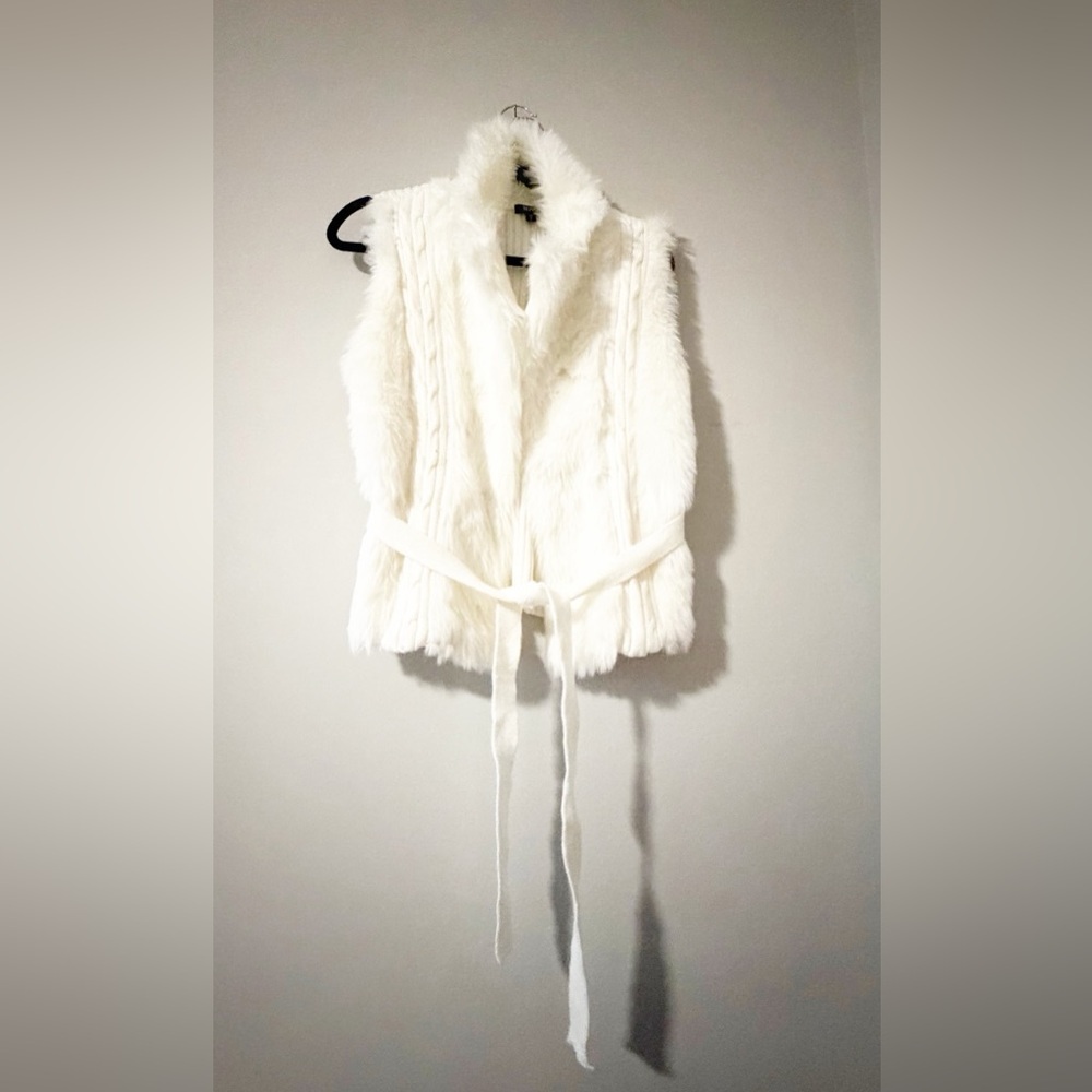 Xoxo Women's White Faux Fur Belted Vest